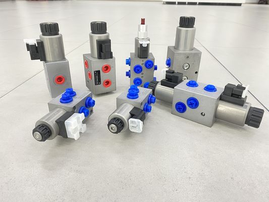 60bar 2 Position Hydraulic Solenoid Valve Eight Way JIS Oil Ports